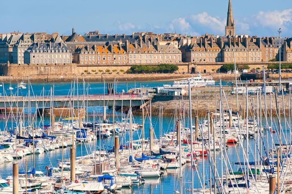 Charmante Maison A Evran Proche Dinan Et St Malo. Zewnętrze zdjęcie
